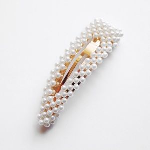 HP NWOT▪️Faux Pearl hair barrette.